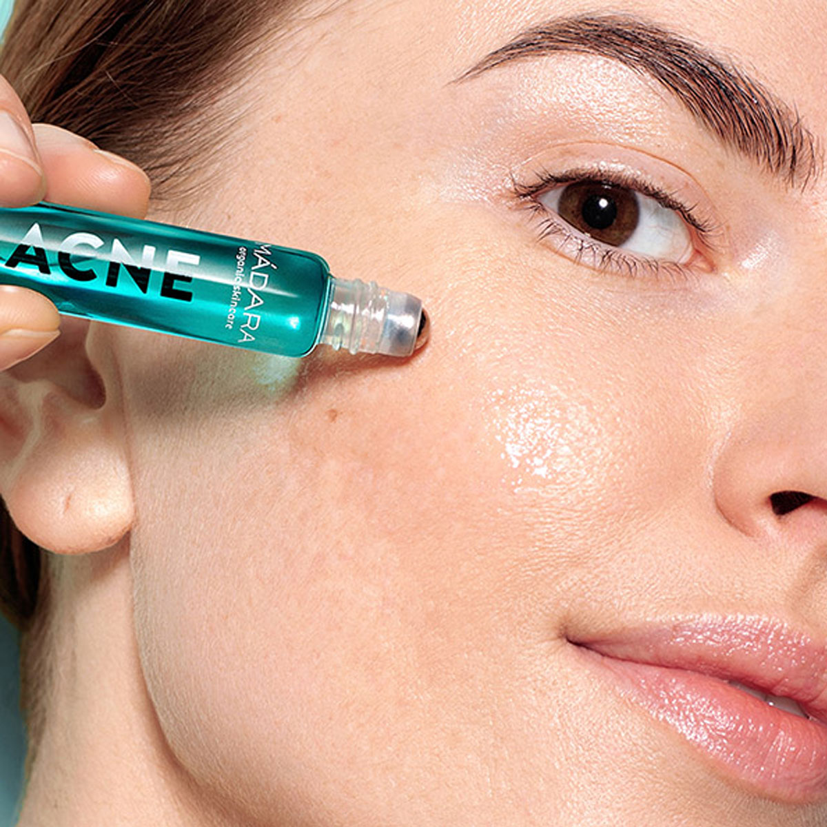 Mádara ACNE Spot Roll-On