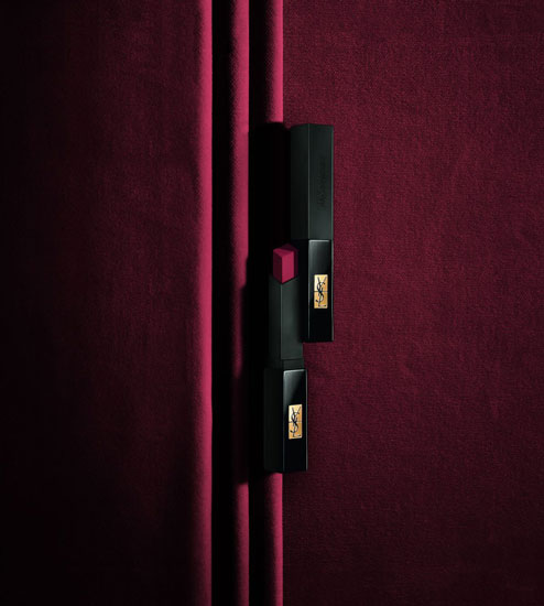 Yves Saint Laurent Rouge pur Couture The Slim Velvet Radical Lipstick
