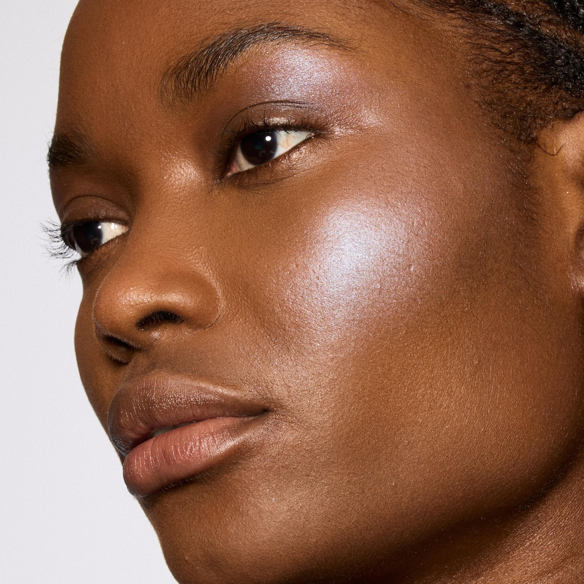 MAC Glow Play Bouncy Highlighter