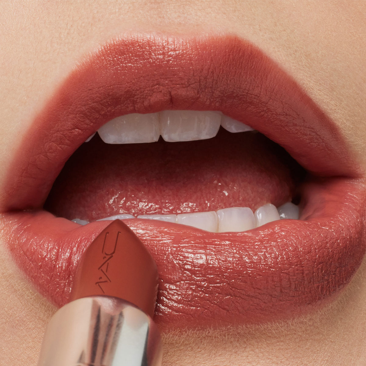 MAC MACximal Sleek Satin Lipstick