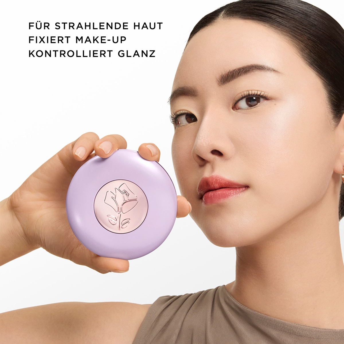 Lancôme Teint Idôle Ultra Wear Halo Blur Luminous Blurring Setting Powder